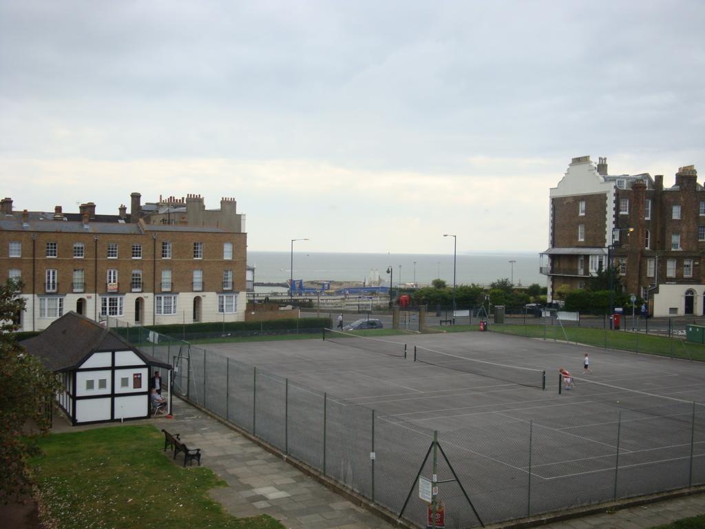 ホテル Spencer Court ラムズゲート エクステリア 写真